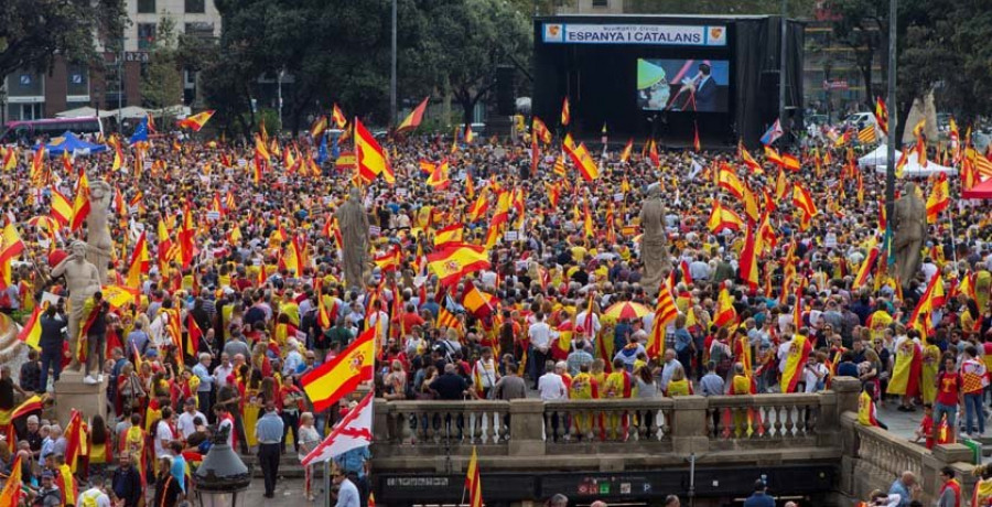 Miles de personas defienden en Barcelona la unidad de España y la “prisión” para los soberanistas