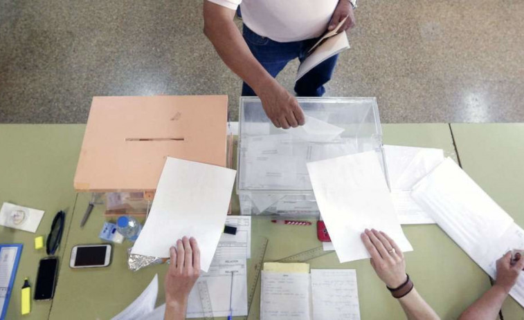 Un partido cántabro cambia su lista por tener cuatro mujeres en los cinco primeros puestos