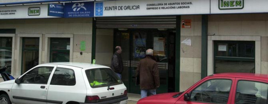 El paro baja en Galicia en 1.453 personas en febrero