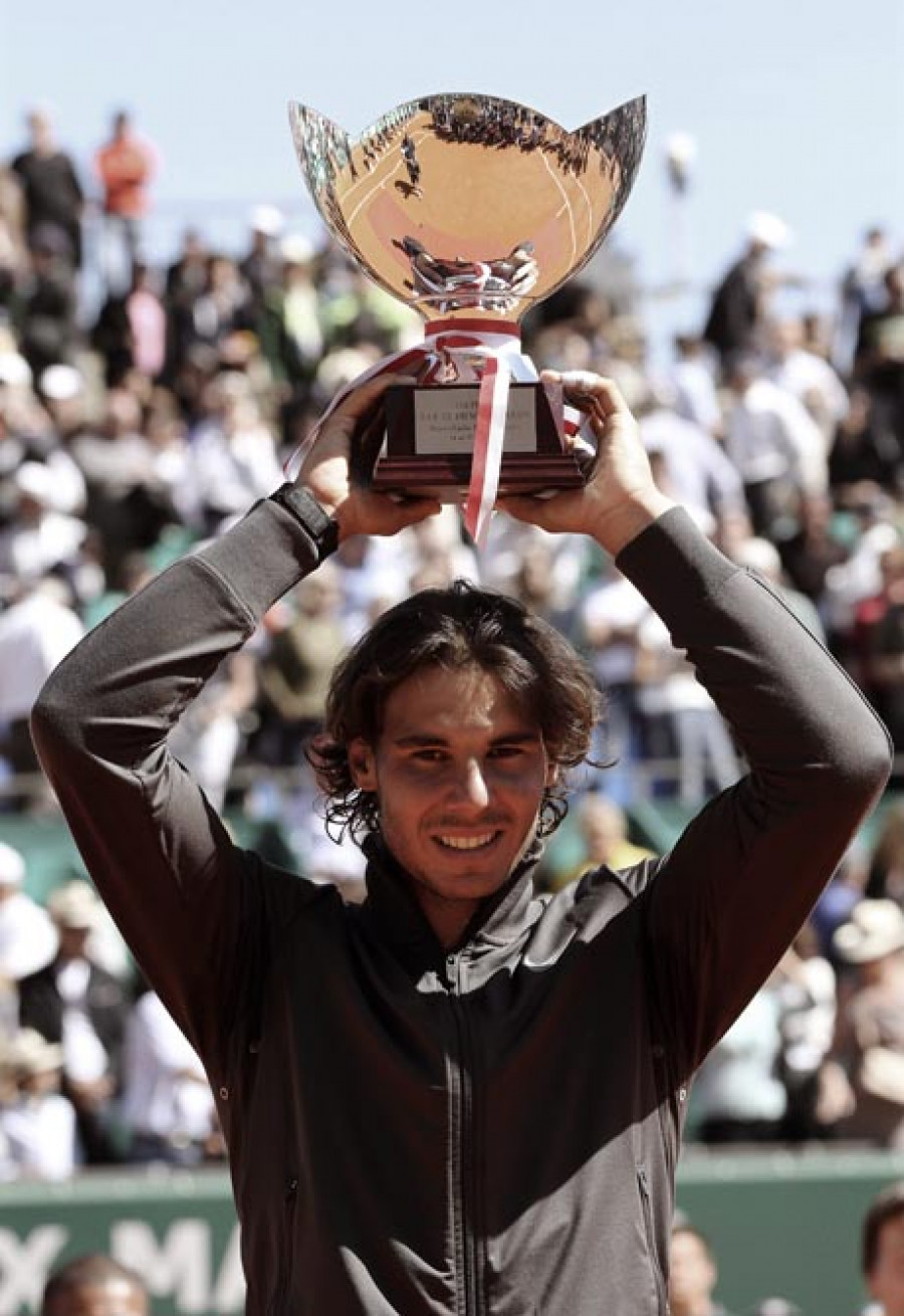 Nadal reina en Montecarlo por octava vez consecutiva