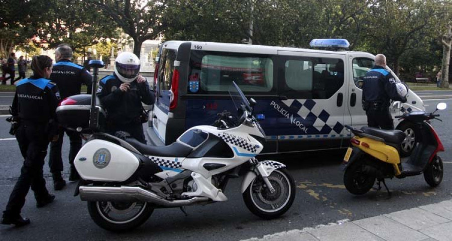 Detenido un motorista que atravesó la calle Real a toda velocidad para huir del 092