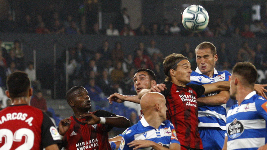 Riazor vive en plena angustia