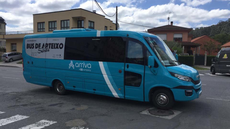 Oleiros y Arteixo estrenan hoy los servicios de autobuses a las playas