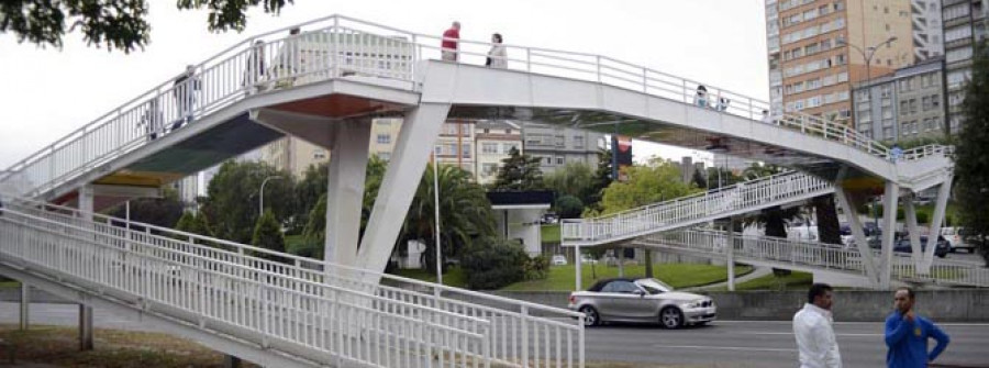 Infraestructuras destina 481.512 euros a la reparación de 16 pasarelas peatonales