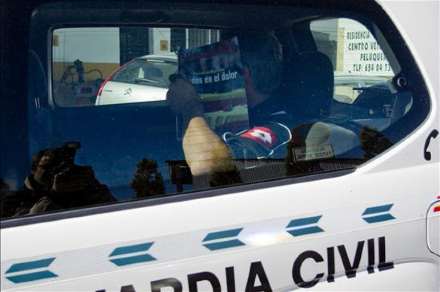 La Guardia Civil desarticula un punto de venta de drogas en Cee