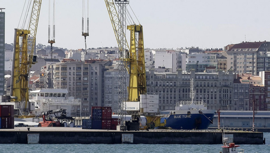 Una empresa solicita construir una nueva instalación pesquera en el muelle del Este  del puerto interior