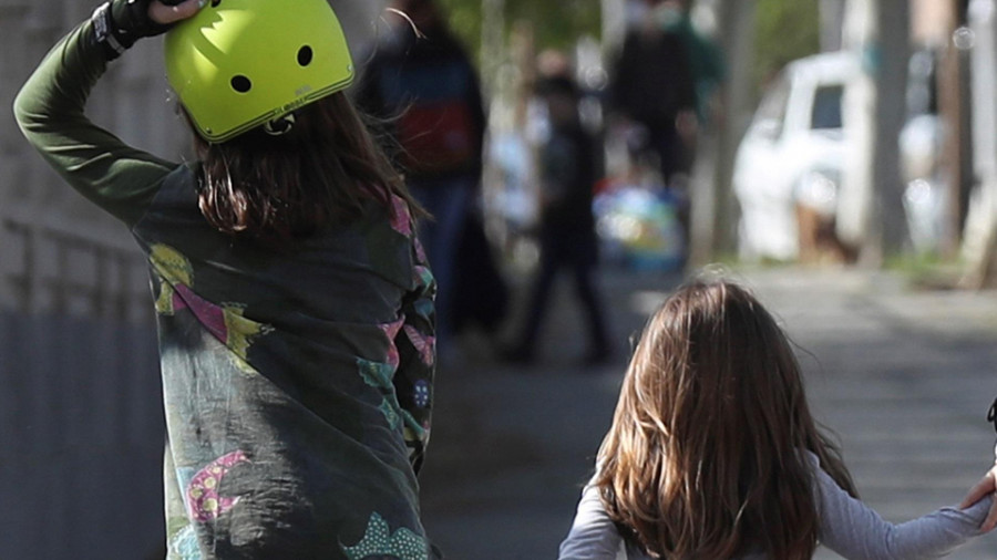 El Gobierno elimina las franjas horarias para el deporte y la salida de los niños en la fase 2