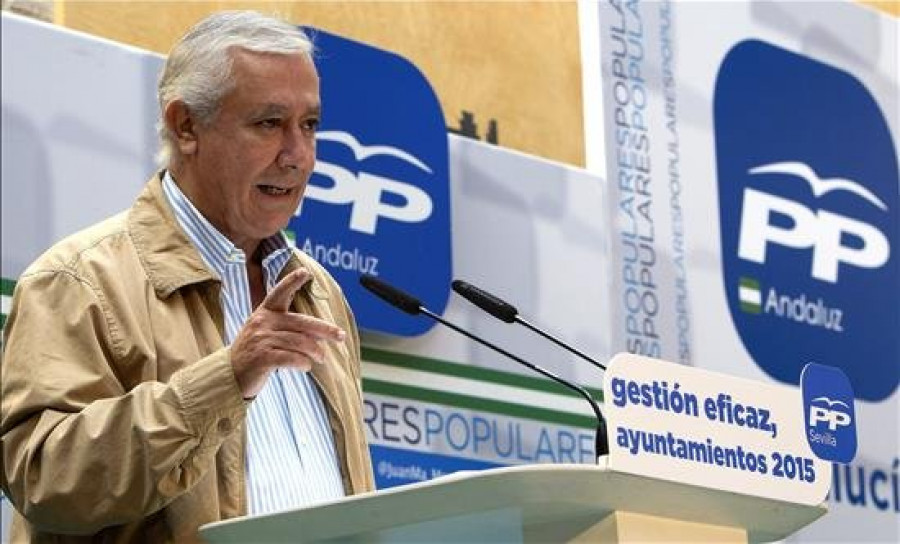 Arenas subraya el apoyo del PP a Monago para que se presente a la reelección