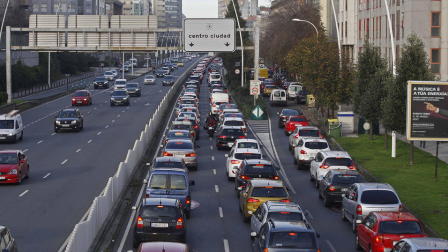 Accidente múltiple A Coruña: colapso a la entrada de la ciudad