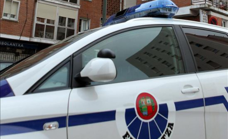 Detenido un joven en el País Vasco por arrojar a su pareja desde el andén a las vías poco antes de pasar el Metro