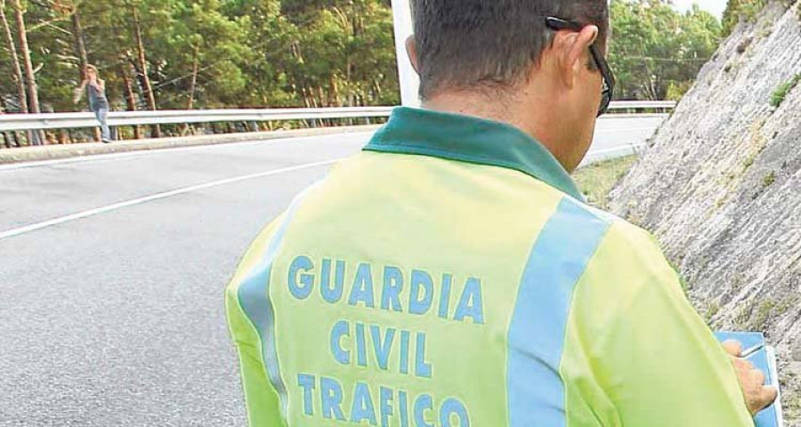 La Guardia Civil salva la vida a un joven inconsciente en Moaña al que lograron reanimar