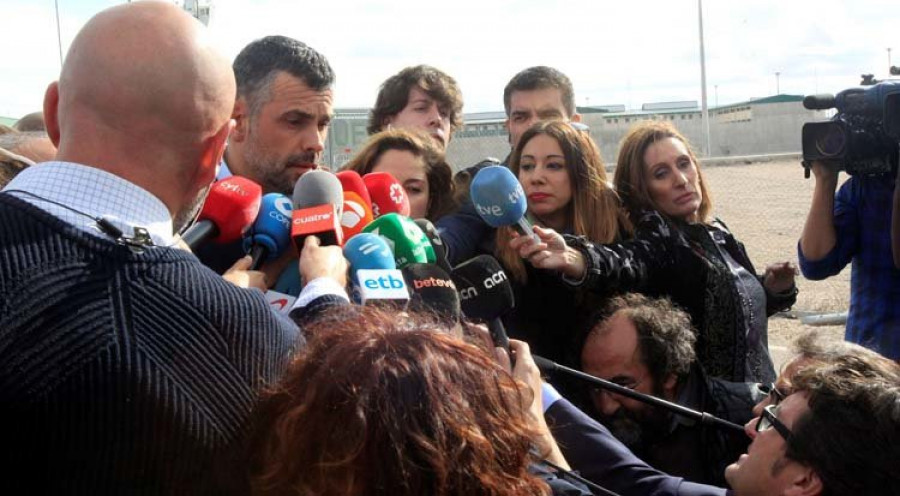Santi Vila, al salir de la cárcel, pide a Rajoy que “tome ya” la iniciativa