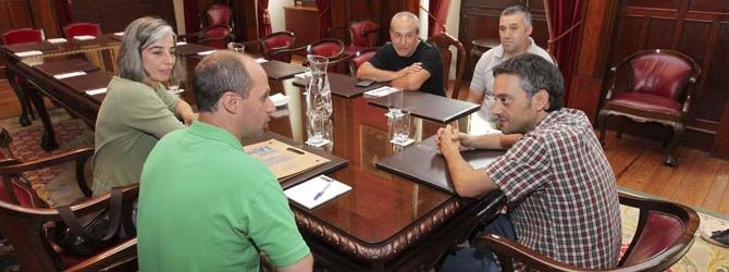 Alcaldes y mariscadores exigirán al Gobierno los fondos para dragar la ría