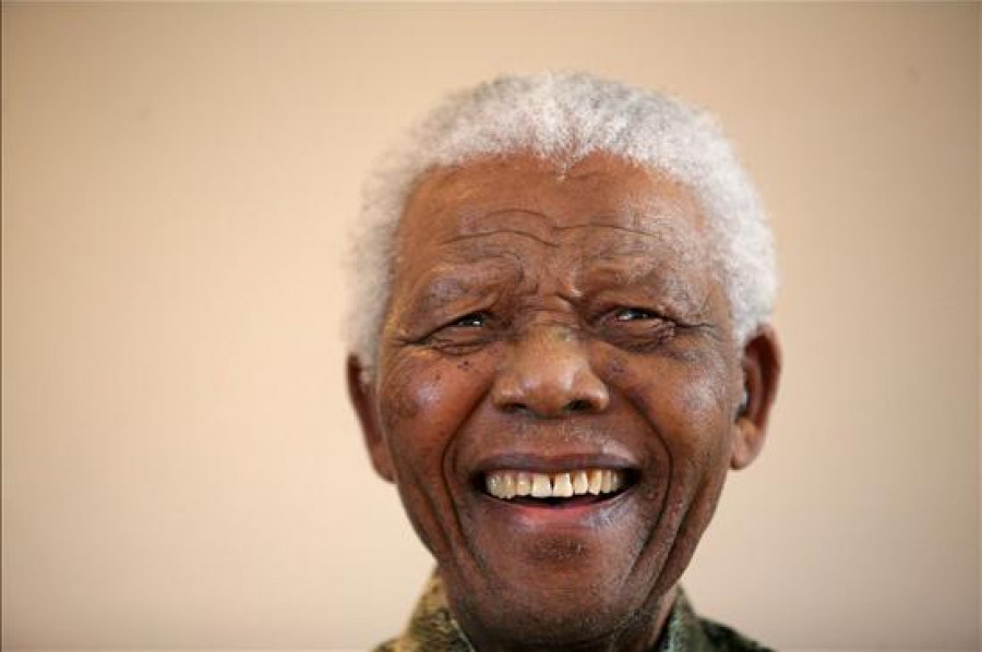 Mandela es dado de alta tras 17 días hospitalizado en Pretoria