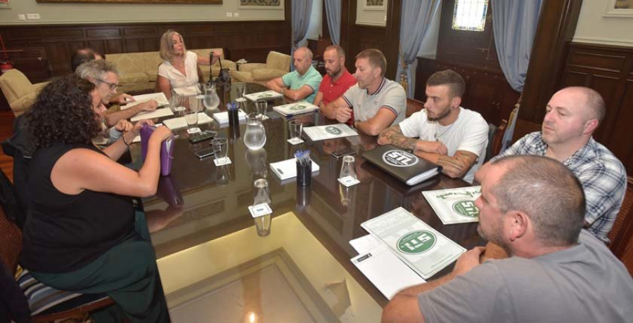 Los empleados de Cespa advierten de que se precisa un acuerdo hoy sobre el pliego de recogida de basuras