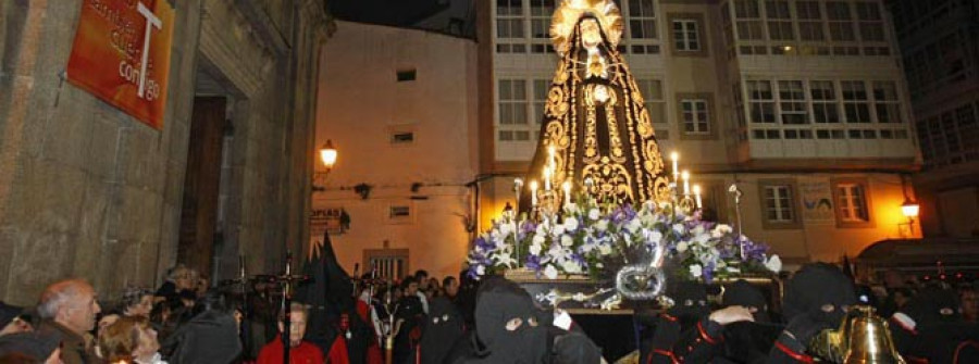 La Virgen de la Cueva se apiada de los Dolores