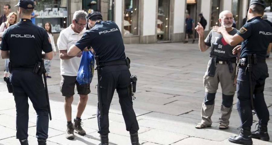 Una policía que iba de paisano frenó la agresión a la apuñalada en Santiago
