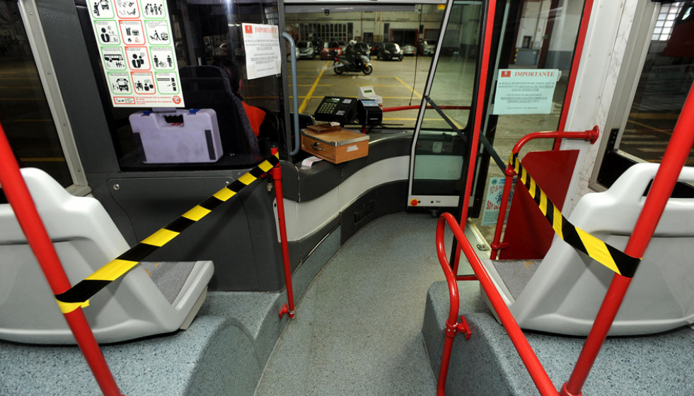 Tranvías reduce desde hoy el servicio de autobuses urbanos