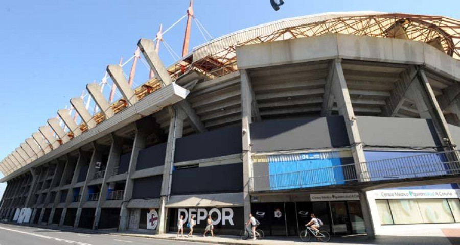 La Marea incumple su propio plazo para licitar las obras de la cubierta de Riazor