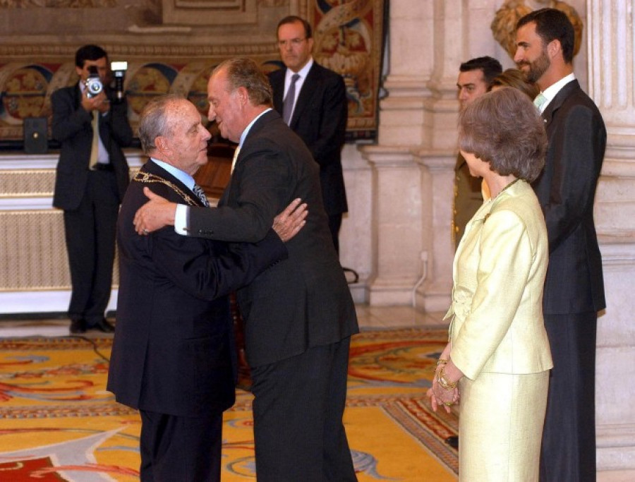 Los Reyes visitaron la capilla ardiente del presidente fundador del PP Manuel Fraga