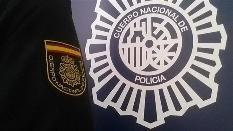 Detenido el joven que agredió  ayer a una mujer por llevar una bandera