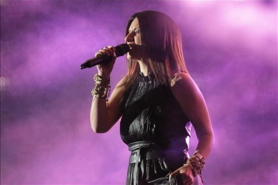 Laura Pausini, pletórica, recorre en "Madriz" 20 años de amor y éxitos