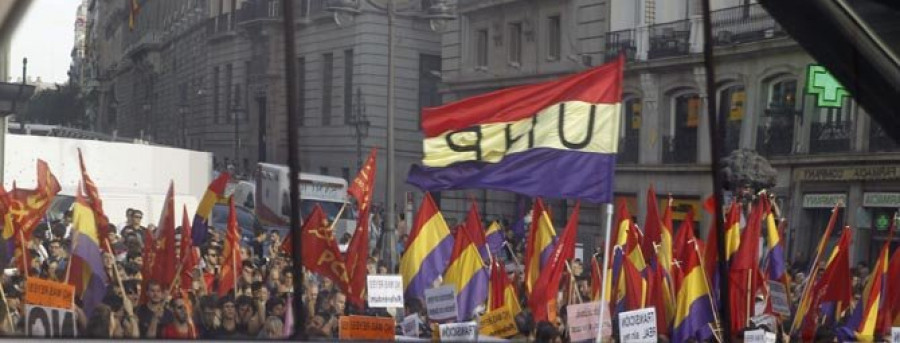 Formaciones de izquierda y sindicatos animan a manifestarse por la república