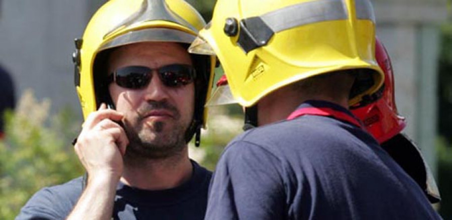 El comité de empresa de los bomberos se reúne con el PSOE antes de presentar una demanda colectiva