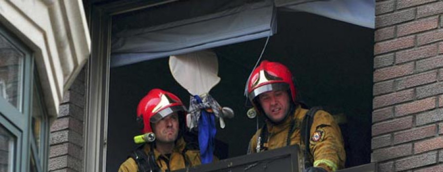 Herida grave una octogenaria por una explosión en su vivienda en Vilagarcía