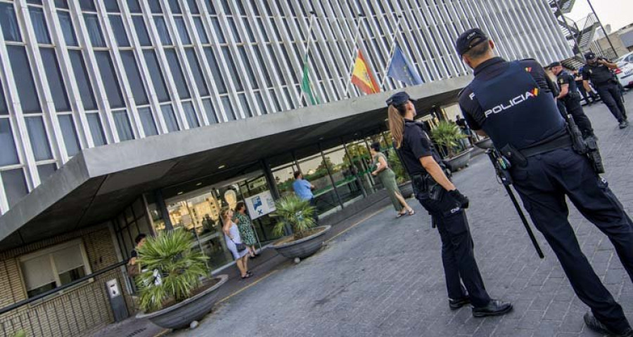 La familia de la paciente que murió en el ascensor denuncia al hospital