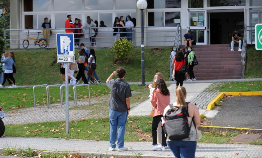 El I Premio de Divulgación Científica Epifanio Campo, para estudiantes de la UDC, impulsa la sostenibilidad