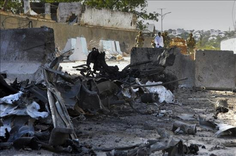 Al menos 15 muertos por un atentado suicida en un céntrico hotel de Mogadiscio