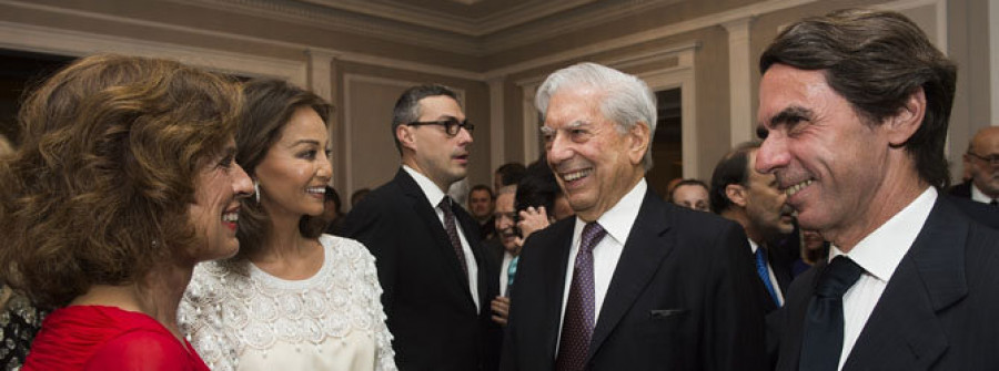 Varias personalidades acompañan a Isabel Preysler y Vargas Llosa  en el 80 cumpleaños del escritor