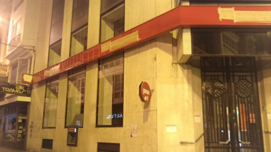 El Banco Santander clausurará hoy 26 oficinas en Galicia por el ERE