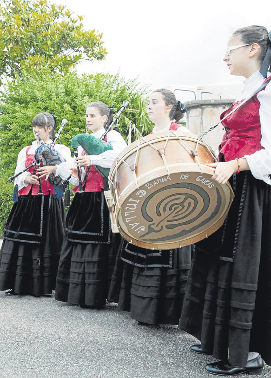 El ferial de Ponteceso alberga los actos en honor a la virgen del Pilar