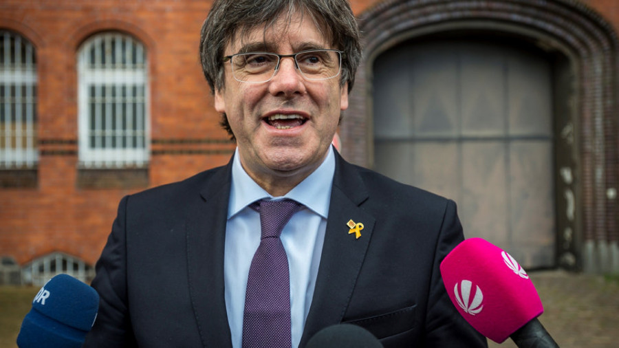 Puigdemont contradice a los acusados del procés y afirma que 
la DUI es “válida” y  
que no fue “rectificada”