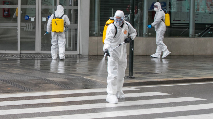 El Ayuntamiento de A Coruña incluye en su plan de choque de limpieza medidas para hacer frente a la crisis sanitaria