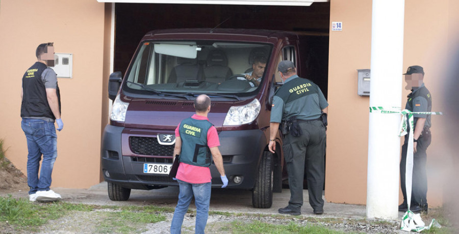 Un hombre mata a su mujer de dos disparos en Cabana de Bergantiños