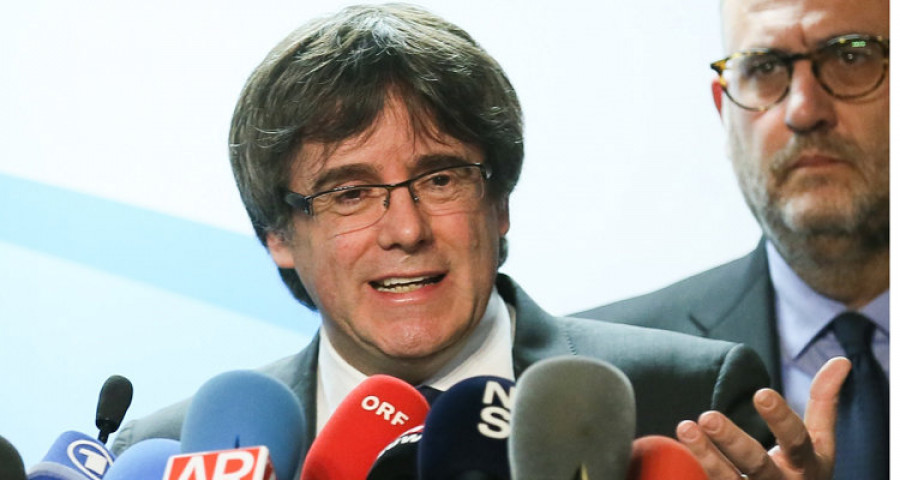 Puigdemont insta a Rajoy  a reunirse con él en Bruselas sin condiciones