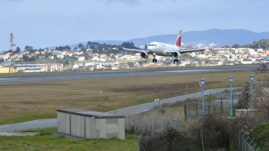 La fuga de Ryanair de Vigo afianzará el segundo lugar de Alvedro en Galicia