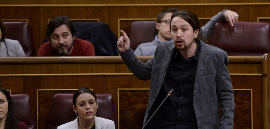 Iglesias afirma que al Gobierno “se la bufa” el Congreso y Rajoy pide respeto