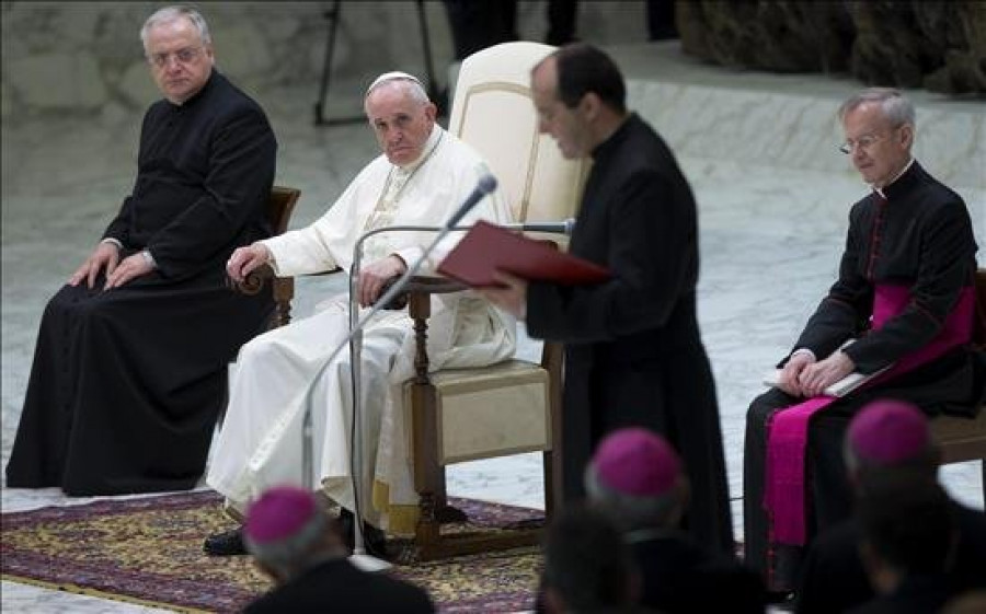 El papa agradece las oraciones y condolencias por el accidente de su familia