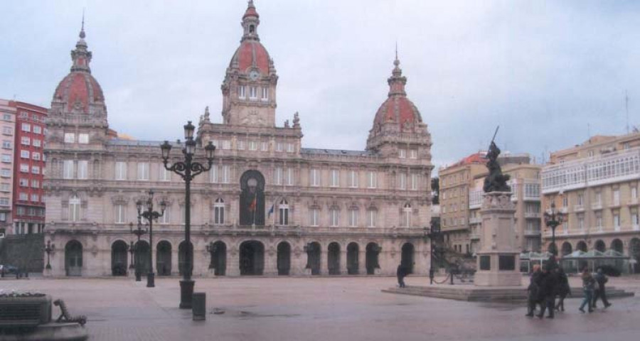 Reportaje | Una mirada de recuerdo a los artistas que crearon reconocibles postales de A Coruña