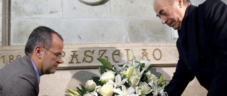Sempre en Galiza recibe un homenaje en el Parlamento por su 70 aniversario