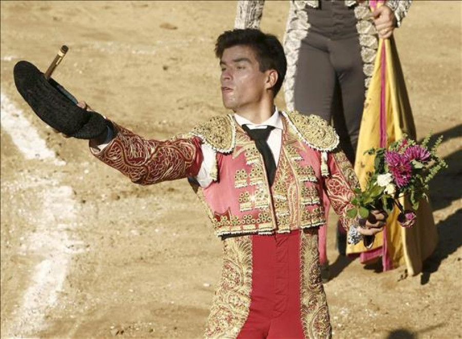 El torero Rubén Pinar está ingresado en el Hospital de Albacete tras una cogida