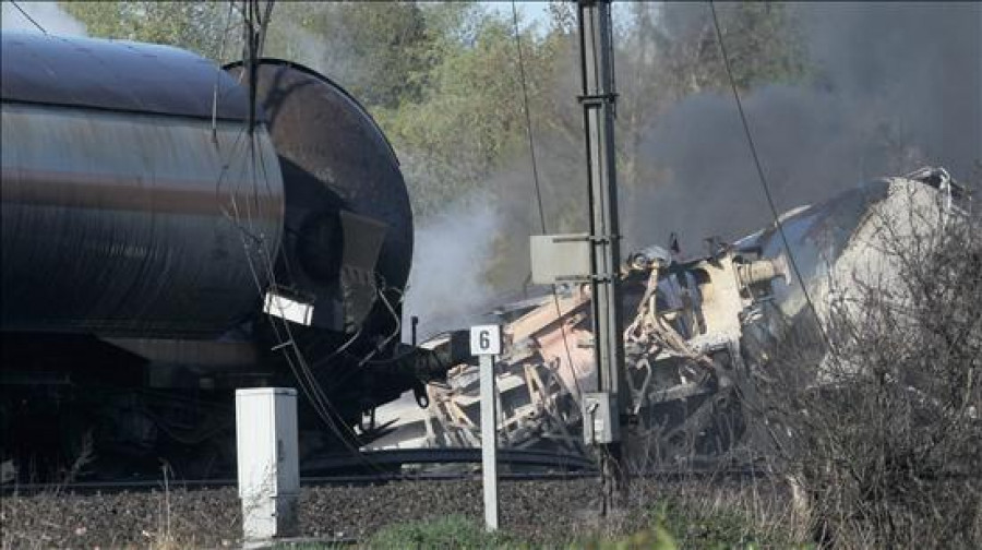 Unas 300 personas evacuadas en Bélgica tras incendiarse un tren con químicos