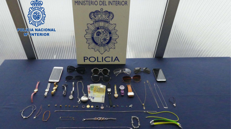 La Policía detiene a la presunta cómplice de los robos en A Zapateira