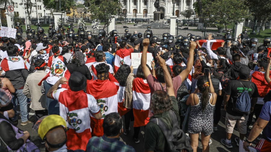 El liberal Francisco Sagasti, de 76 años, será el próximo presidente de Perú