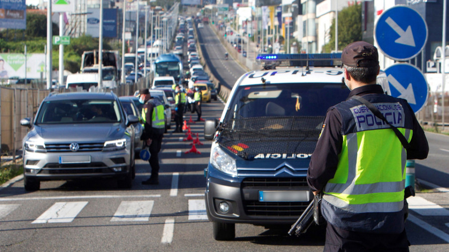 Unos 11.000 efectivos policiales "redoblarán esfuerzos" en zonas de afluencia de Galicia del 23 al 26