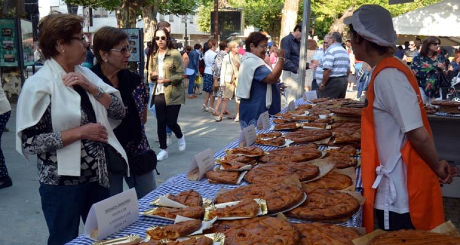 La Festa da Empanada de Carral se convierte en un éxito de público y ventas